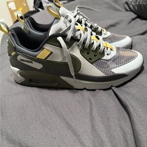 Nike Air Max 90 Drift Men's Sneakers - Olive, Yellow, Gray